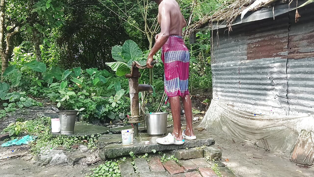 Indian mature Shower open place desi style..