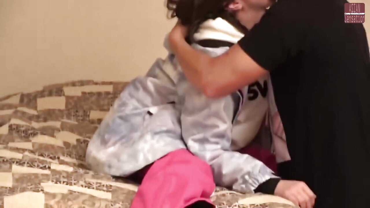Pegou uma beleza deslumbrante nas pistas de esqui e acabou fazendo sexo com seu capítulo1