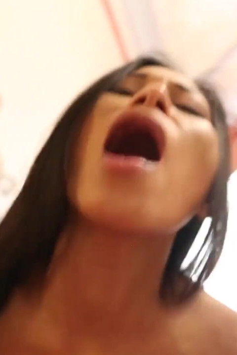 Johntronx - Sex and Creampie with a Gorgeous Asian Babe After Dinner