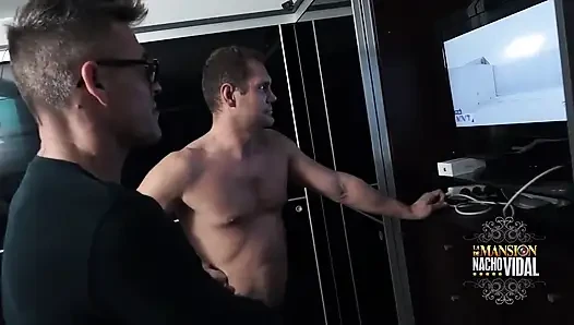 Handjobs, Jokes and News in the Nacho Vidal Mansion