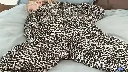 Thick Blonde Cougar Wakes up and Masturbates