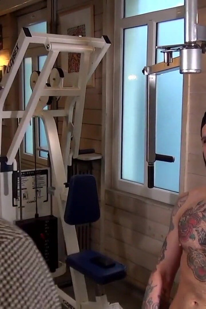 Vlad, mladi influencer, jebe jako žestoko od Romea Davisa