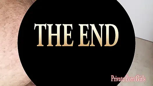 Schlampe gefesselt, fertig in der toilette