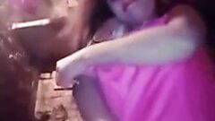 Videollamada de whatsapp con hermosa chica mostrando coño