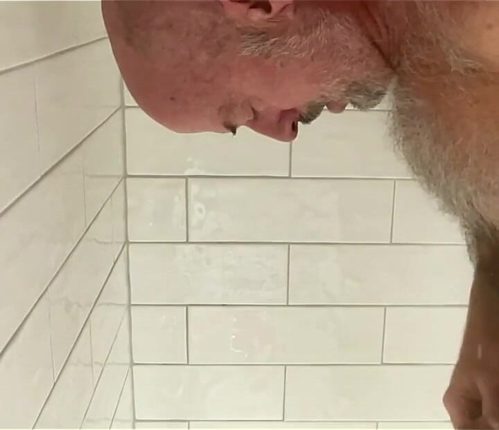 Guy Pissing