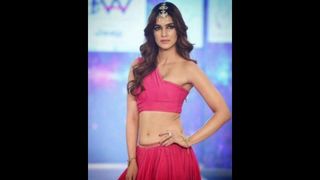 Kriti Sanon sex story 