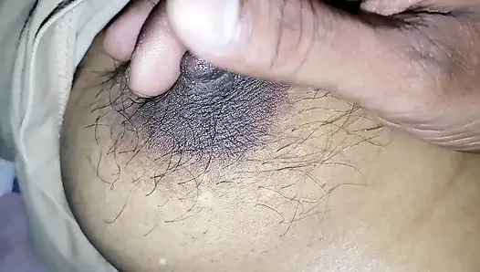 Istri hot desi Asia tubuh aduhai toket kecil dan memek sempit