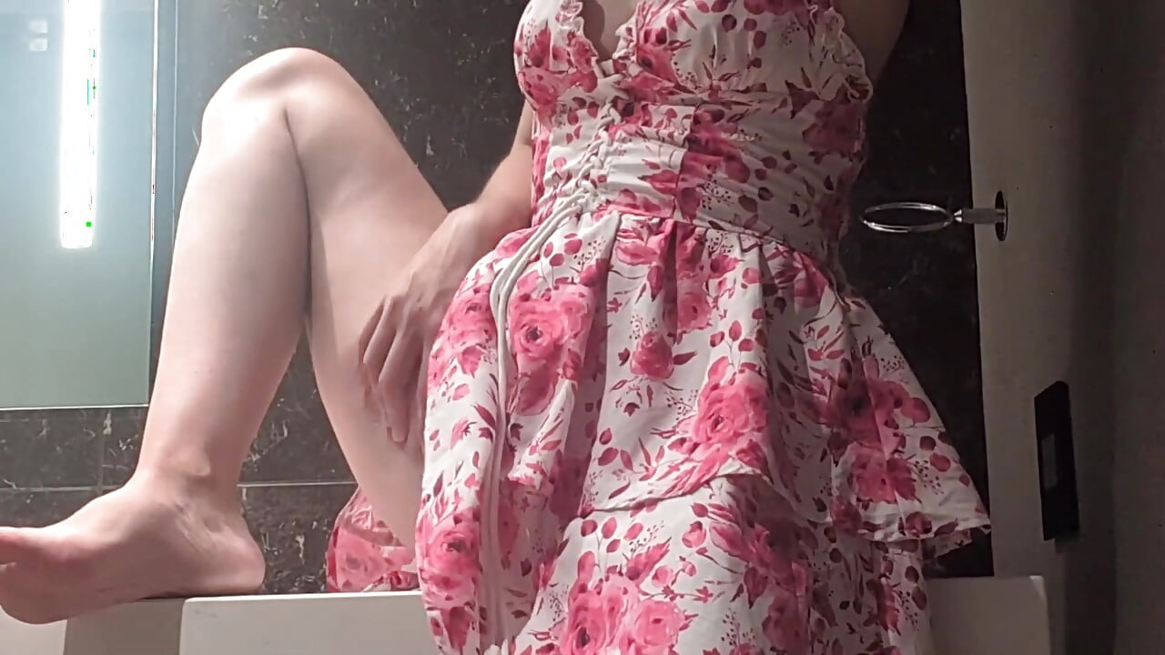 Petite White Girl Fucks Her Dildo on Bathroom Counter