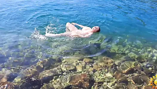 Beautiful Amateur Naturist: Outdoor Stretching & Naked Swimming Art