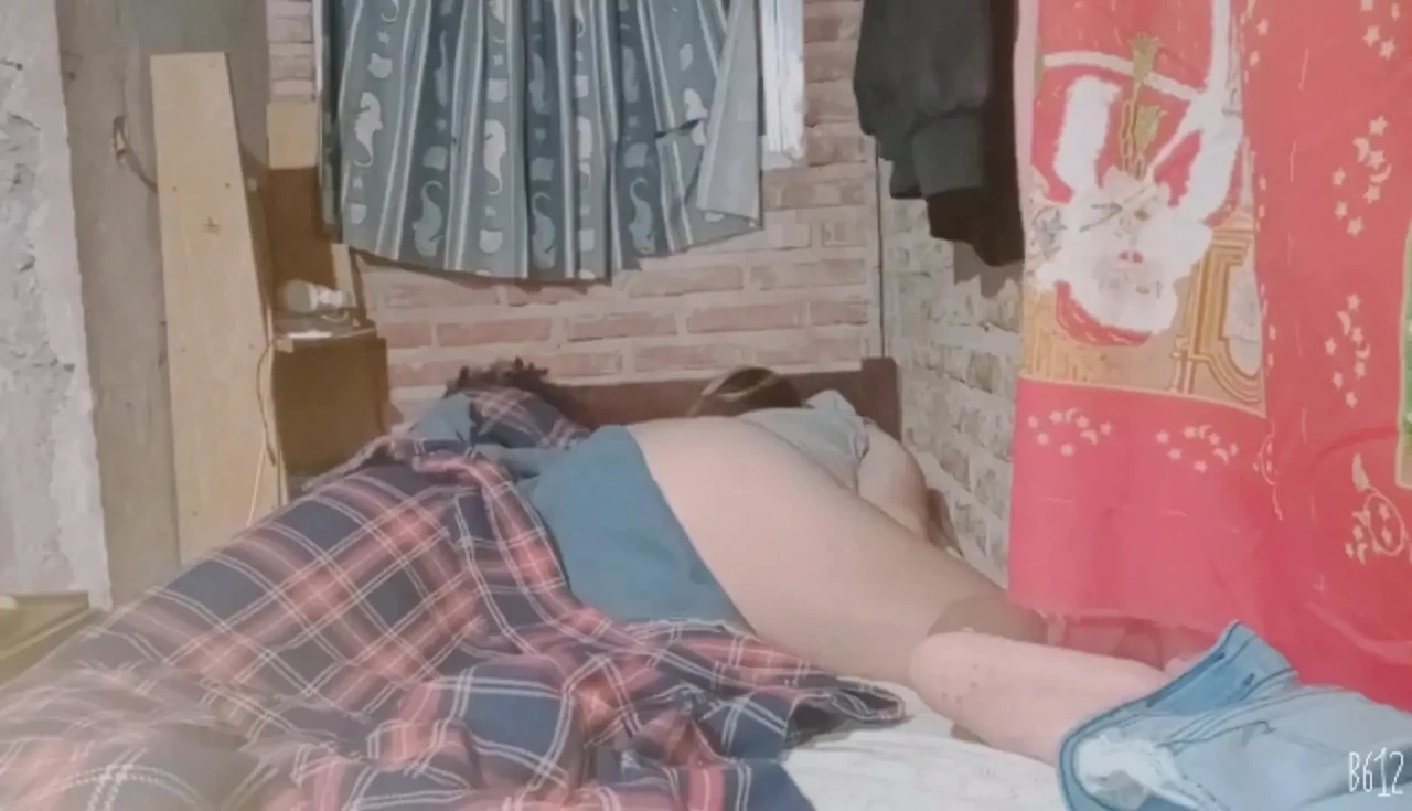 I Fuck My Chubby Friend With A Very Big Ass In My House At Night