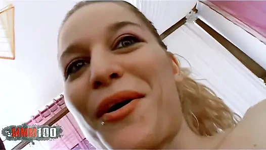 Carla bandera: dieses junge blonde schätzchen liebt es, wie nymphomanin zu ficken