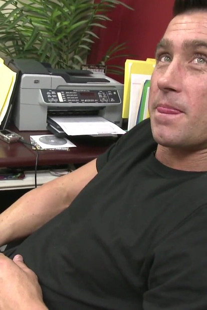 Cewek imut lepas baju dan dientot