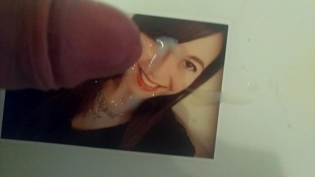 Cum videó tisztelgés elodie hardtribute