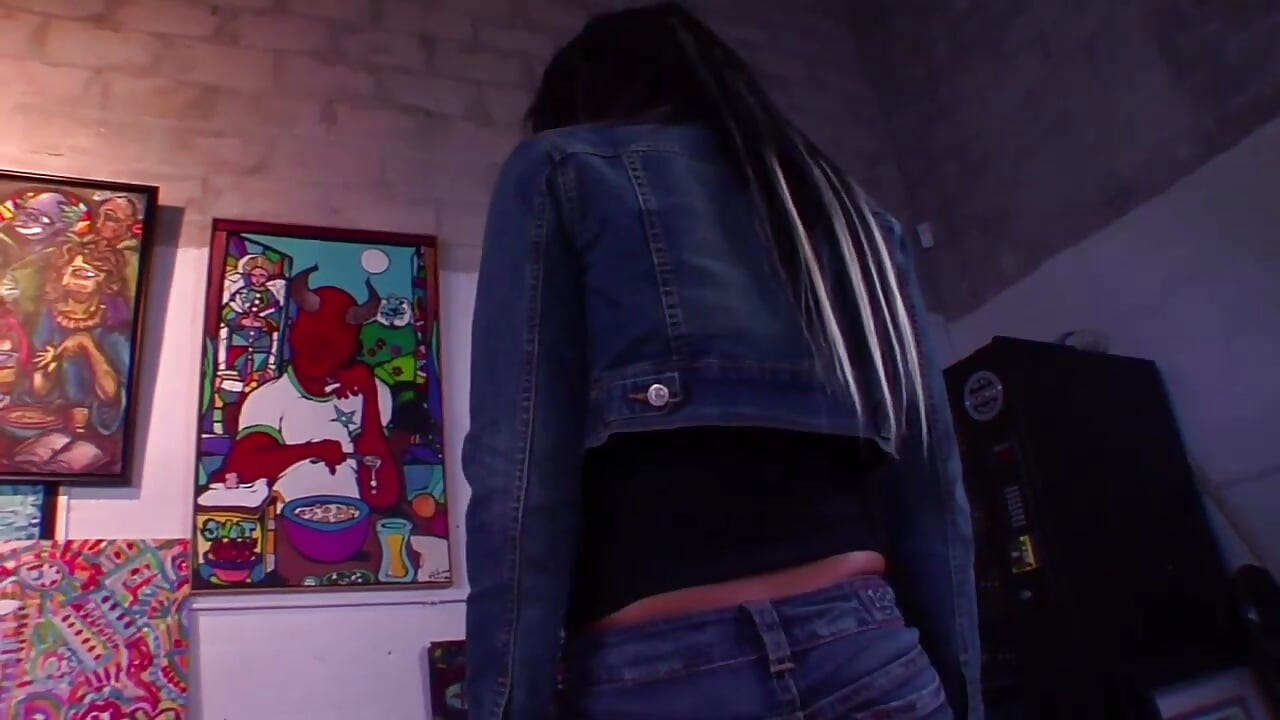 Sexy krásná dívka s velkým zadkem si vezme pěkného ptáka