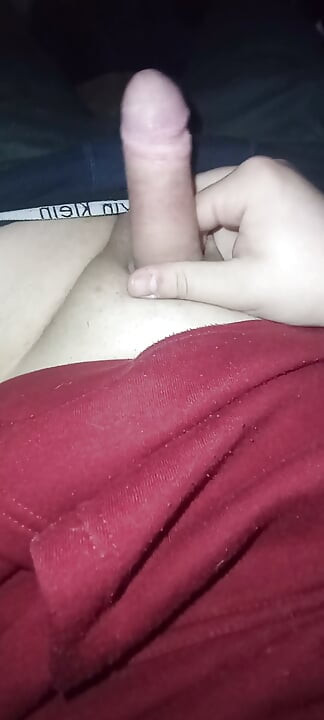 Chubby Guy jerks