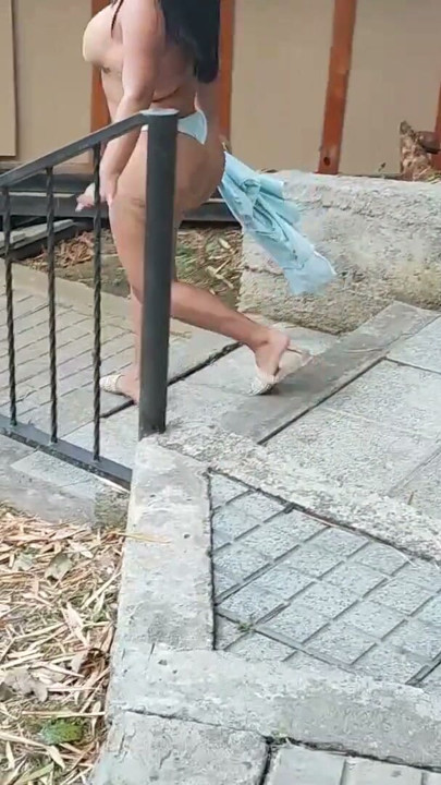 Big ass outdoor exhibitionist | Clip 1