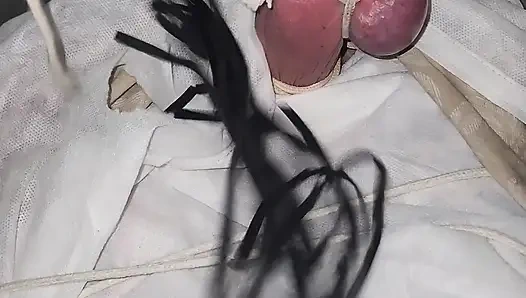 CBT gadis cantik dibungkus, ditimbang, dan di waxing