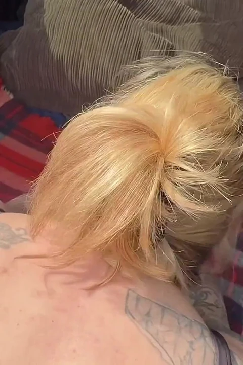 吉普车与好朋友的继母中出