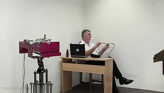 Lea5 Spanking Machine - Ass Whipping