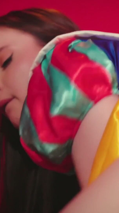 Bianca Beauchamp Leaves Snow White Hazel Moore Squirting Everywhere - Snow White Porn Cosplay Parody | Clip 1