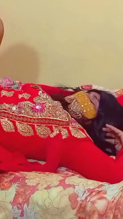 Suhagraat wali chudai wedding night romance, Newly Married Couple Have anal Sex in Hindi, desi Indian wife ass fucking | Clip 1