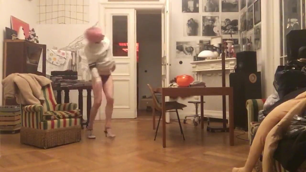 TWINK IS ALWAYS HUNGRY FOR RAW COCK