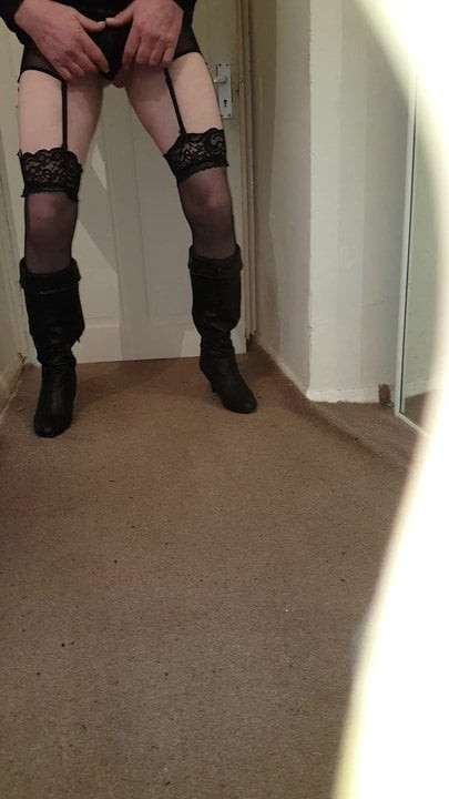 sexytranny7 wearing new skirt from matalan