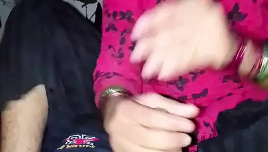Water came out of the hand of brother-in-law's penis, desi sexy video, sexy video, sex video.