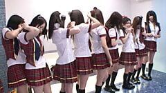 Escuela de sexo en Japón para chicas jóvenes, aprenden a follar para complacer a sus hombres en el futuro. real amateur