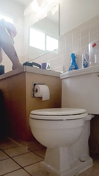 Про всяк випадок, якщо ви хотіли побачити .. Я голю ноги..