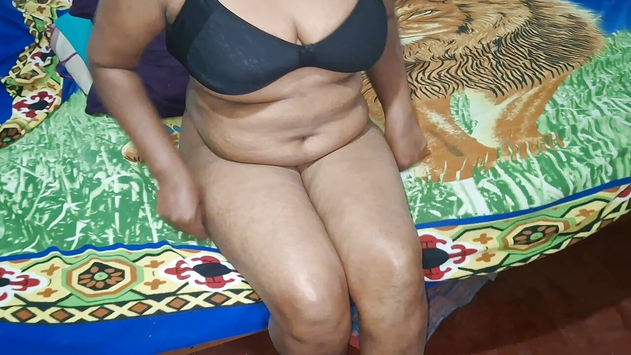 Busty Dirty Maid σούπερ καυτό Viral βίντεο