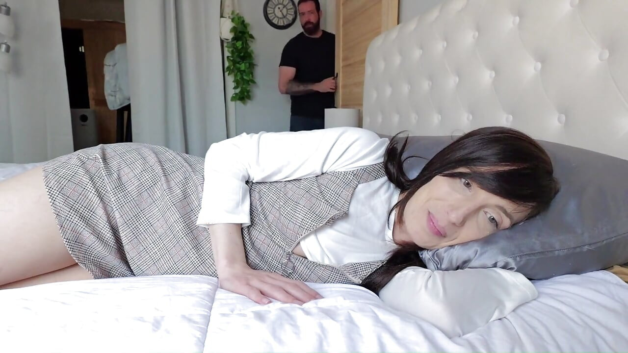 Stepdad Fucked Wife or Stepdaughter...risky Mistake. Leaving Her Creampied.