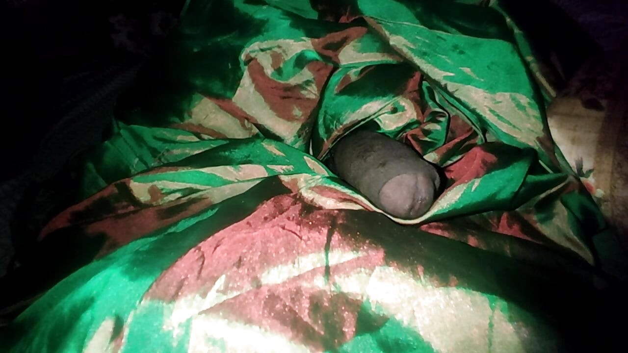 Satin silk handjob porn - Girlfriend satin dualtone dress handjob (147)