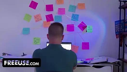 Alex dan Peter Memuaskan Kemenangan Presentasi Mark Penelope