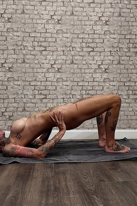 Nude Yoga