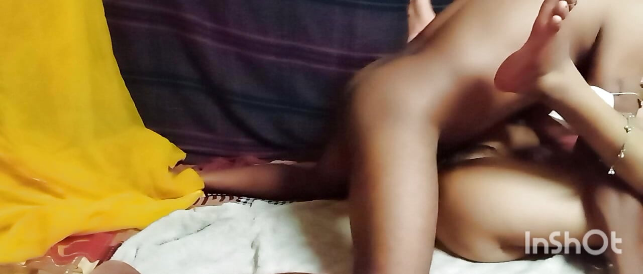 Desi threesome wife ko Chudwaya