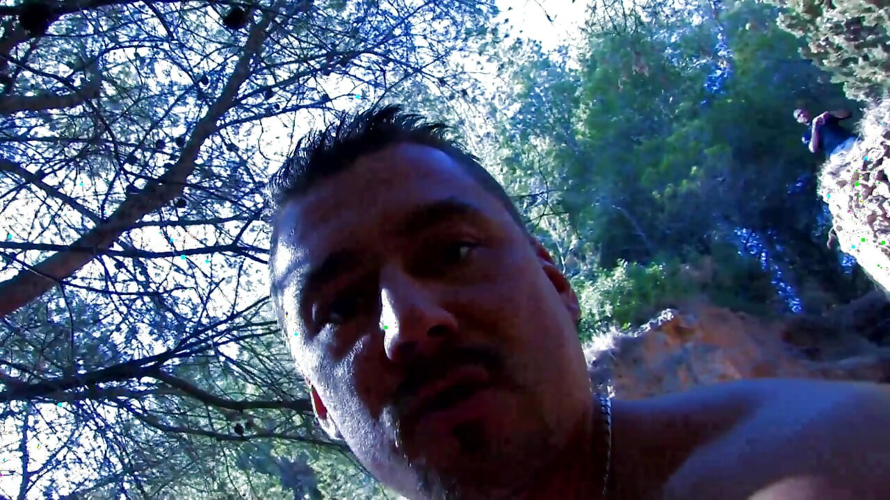 Χαριτωμένη ξανθιά γαμήθηκε στη φύση