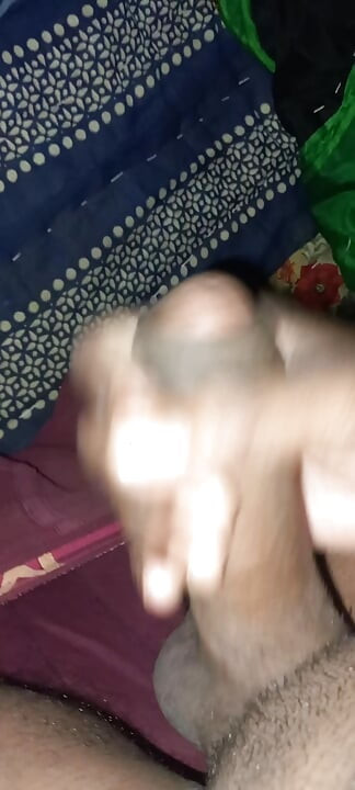 Indian bhabhi ki yaad me mastervation ! Desi boy mastervation