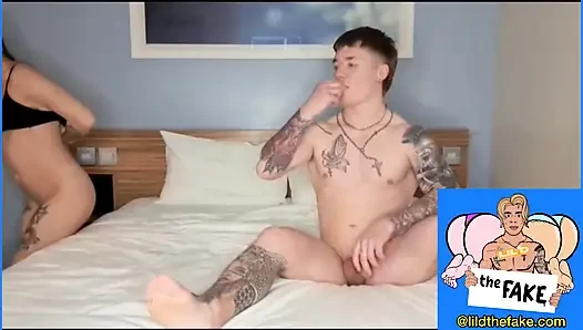 Azgın minyon Arap Bae yarağımı emiyor ve biniyor - dölleme
