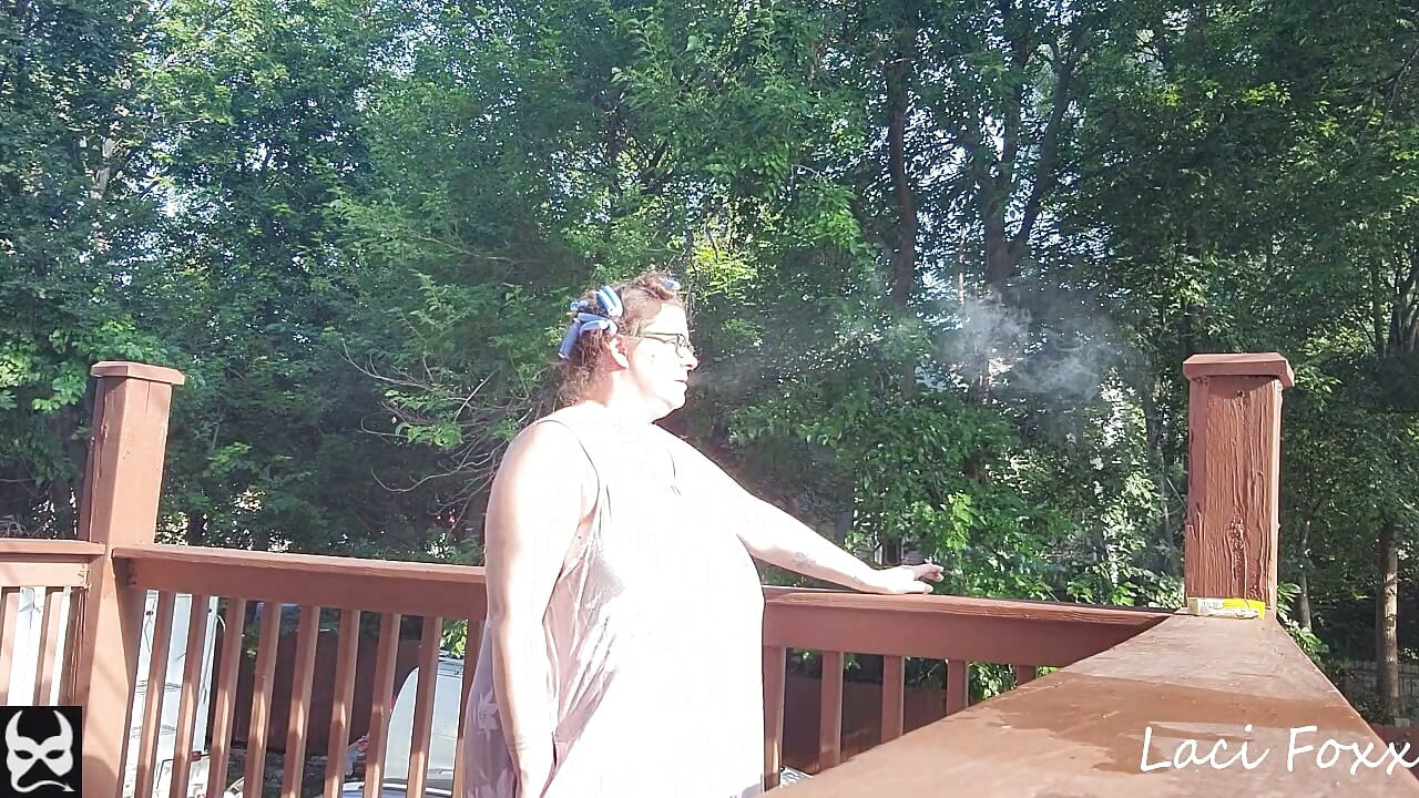 Ma's Smokin' in Curlers