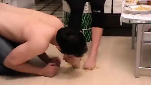 Feeding the sissy slave