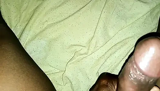 Видео она прислала своему Candauliste.