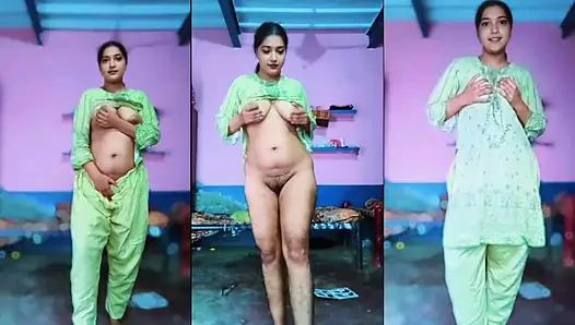 Gadis nakal ini pamer tubuh bahenolnya sama mantan pacarnya sebelum pernikahannya yang super sange