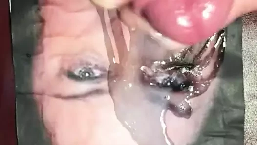 bukkake per la splendida puttana mariangela