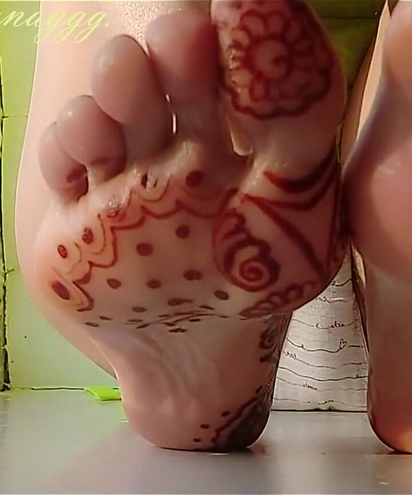 Feet Fetish Panties Fetish Toes Massage Oil on Feet Watch with Headphones Footfetish Ginnagg