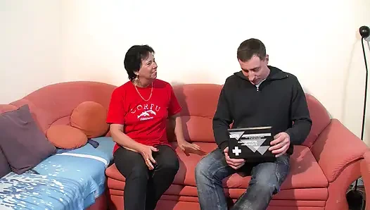 Reife Über 40 Verführerin Reitet Alten Schwanz Wild