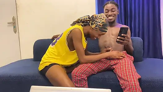 Quickie Mit Meinem Zimmermädchen, Bevor Er in Die Klasse Geht