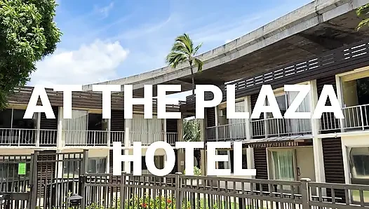 Plaza Hotel'de.  Hayır, ünlü değil ...
