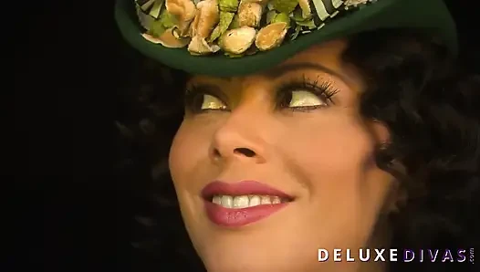 DeluxeDivas - живой чат - Оливия дель Рио