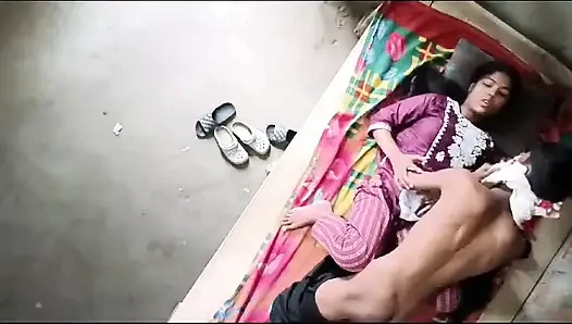 Üniversiteli kız benimle seks istiyor